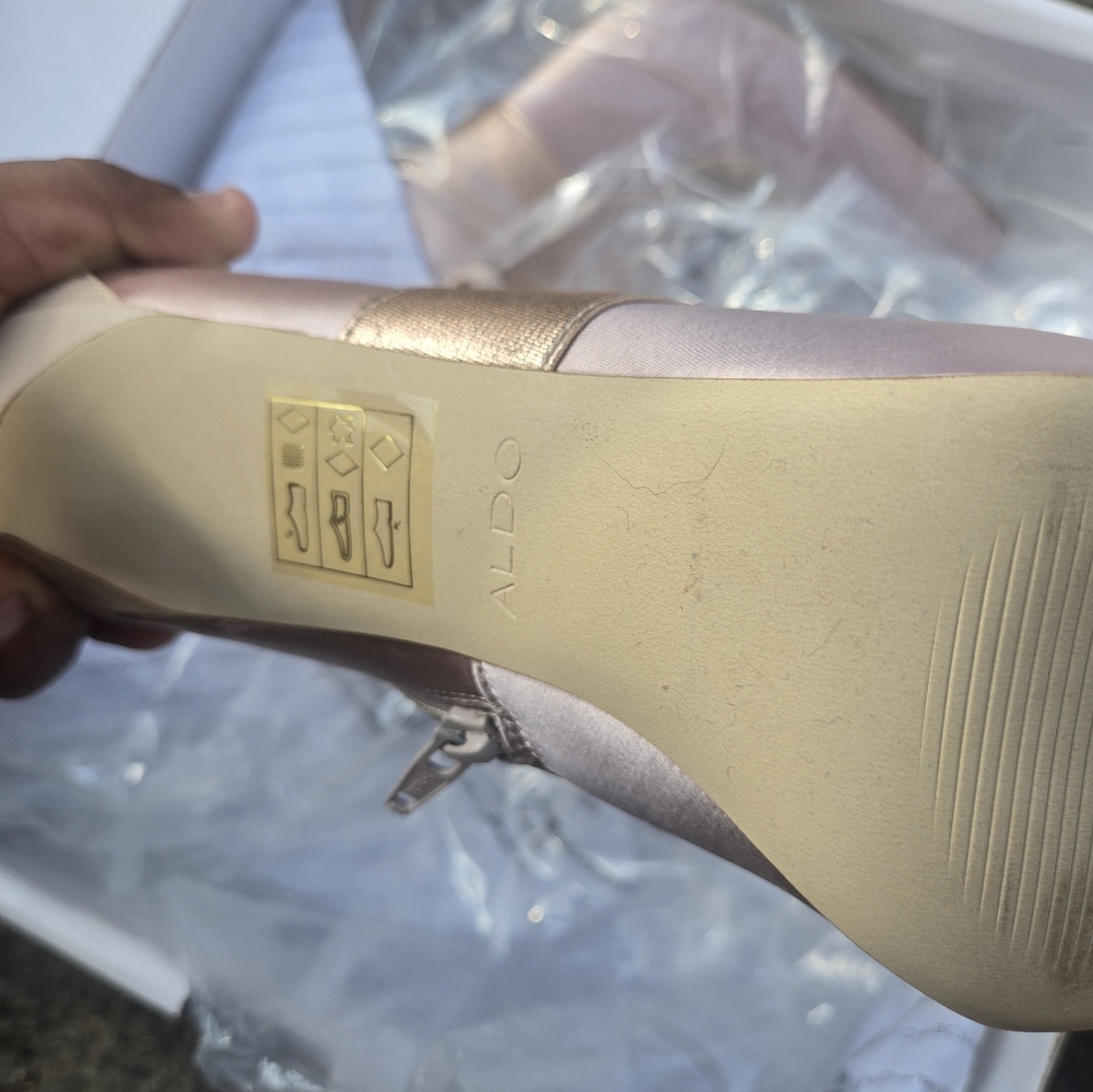 Woman's aldo boots new in box size 9*** - Picture 6 of 6